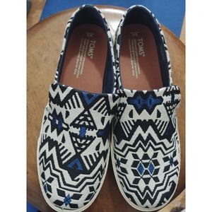 TOMS Slip On Aztec Tribal Boho Loafers